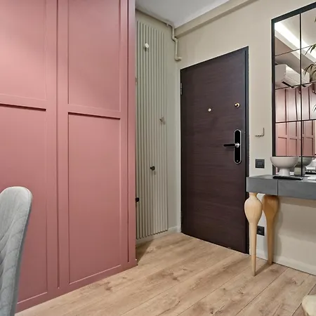 Апартаменти Tova Pearl - Cozy, Modern 2br Apt, Dt, Ultracentral, Chabad Across Street, 20 Min Walk To Old Town