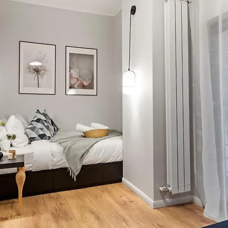 Apartment Tova Pearl - Cozy, Modern 2br Apt, Dt, Ultracentral, Chabad Across Street, 20 Min Walk To Old Town *