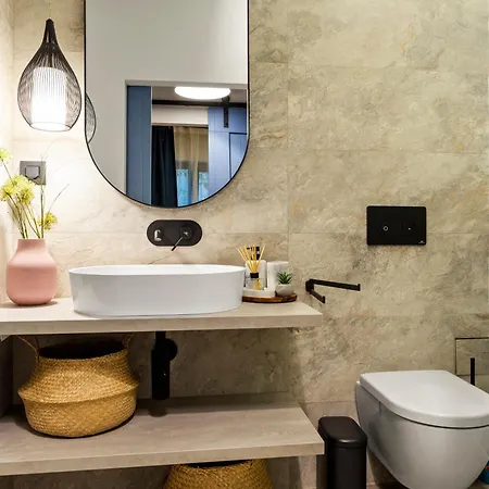 Tova Pearl - Cozy, Modern 2br Apt, Dt, Ultracentral, Chabad Across Street, 20 Min Walk To Old Town *