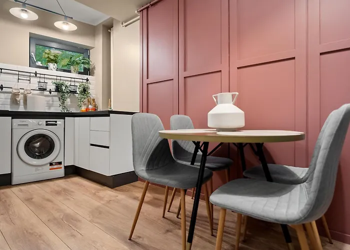 Tova Pearl - Cozy, Modern 2br Apt, Dt, Ultracentral, Chabad Across Street, 20 Min Walk To Old Town アパート ブカレスト