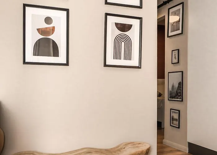 Tova Pearl - Cozy, Modern 2br Apt, Dt, Ultracentral, Chabad Across Street, 20 Min Walk To Old Town Apartament Bucureşti