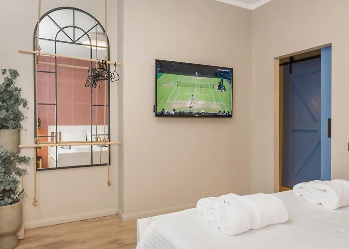 Tova Pearl - Cozy, Modern 2br Apt, Dt, Ultracentral, Chabad Across Street, 20 Min Walk To Old Town Bucureşti