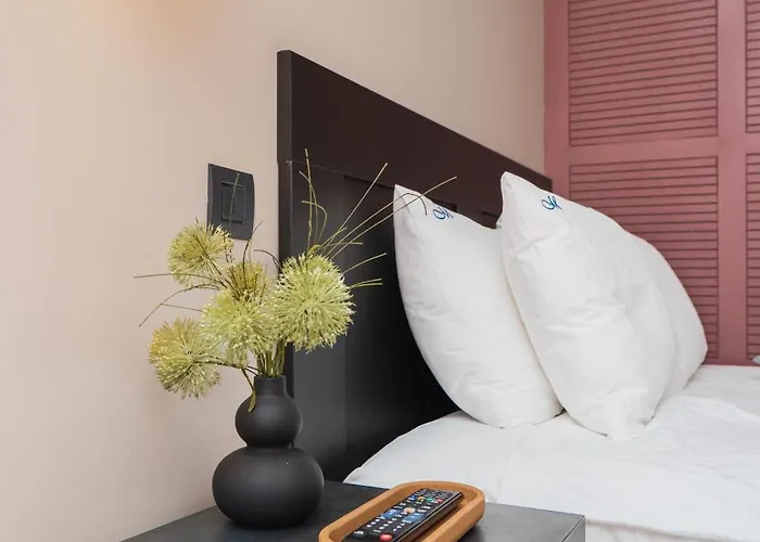 Tova Pearl - Cozy, Modern 2br Apt, Dt, Ultracentral, Chabad Across Street, 20 Min Walk To Old Town Bukurešť