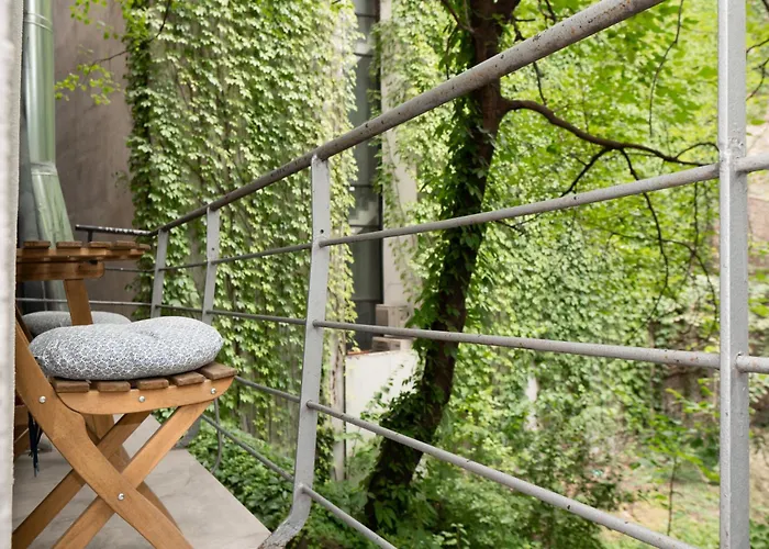 Tova Pearl - Cozy, Modern 2br Apt, Dt, Ultracentral, Chabad Across Street, 20 Min Walk To Old Town * Bukurešť