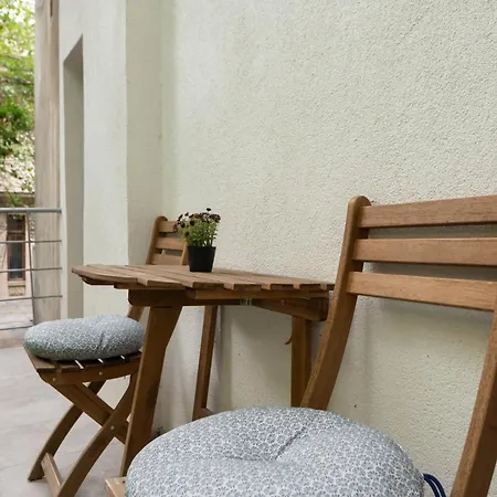 Tova Pearl - Cozy, Modern 2br Apt, Dt, Ultracentral, Chabad Across Street, 20 Min Walk To Old Town *