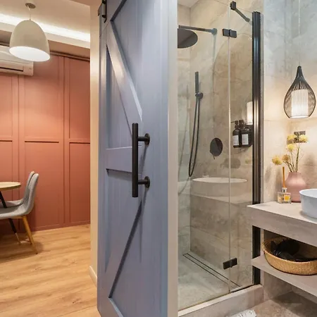 Tova Pearl - Cozy, Modern 2br Apt, Dt, Ultracentral, Chabad Across Street, 20 Min Walk To Old Town *