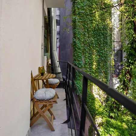 Tova Pearl - Cozy, Modern 2br Apt, Dt, Ultracentral, Chabad Across Street, 20 Min Walk To Old Town *