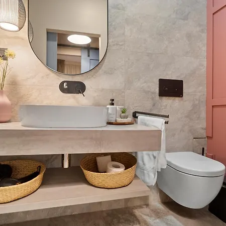 Tova Pearl - Cozy, Modern 2br Apt, Dt, Ultracentral, Chabad Across Street, 20 Min Walk To Old Town * Bucarest