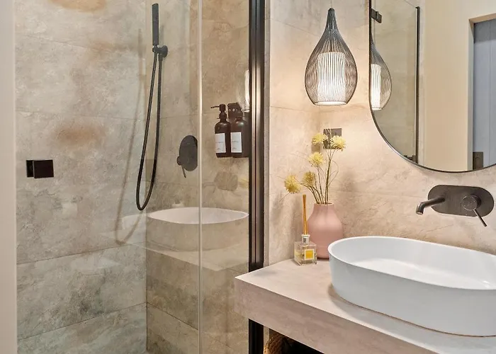 Apartman Tova Pearl - Cozy, Modern 2br Apt, Dt, Ultracentral, Chabad Across Street, 20 Min Walk To Old Town Bukarest